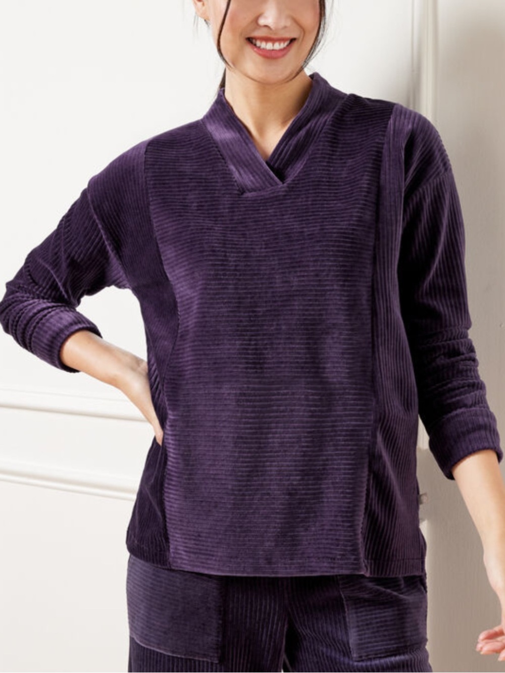 T By Talbots Sz XL Purple Long Sleeve Sky Lounge Velour V-Neck Pullover Top NWOT